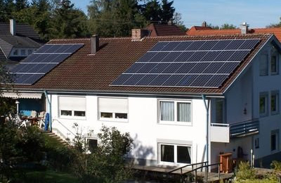 Naujos energijos transporto priemonės įkrovimas, fotovoltinė sistema, namų saulės energijos sistema, namų energijos kaupimo sistema